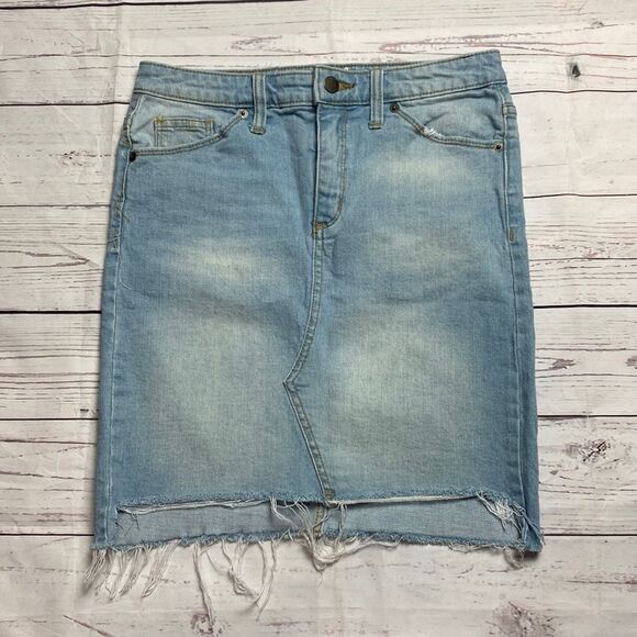 Universal Thread denim skirt - Picture 1 of 4
